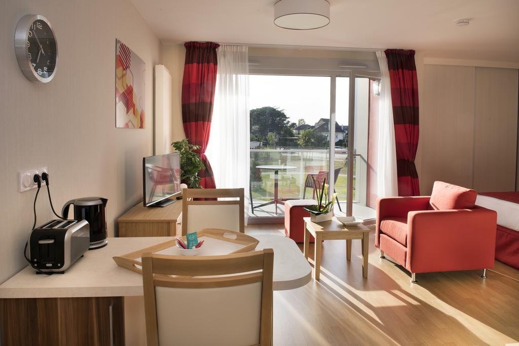 Aparthotel Domitys Le Palmier Du Roi Pau Zimmer foto
